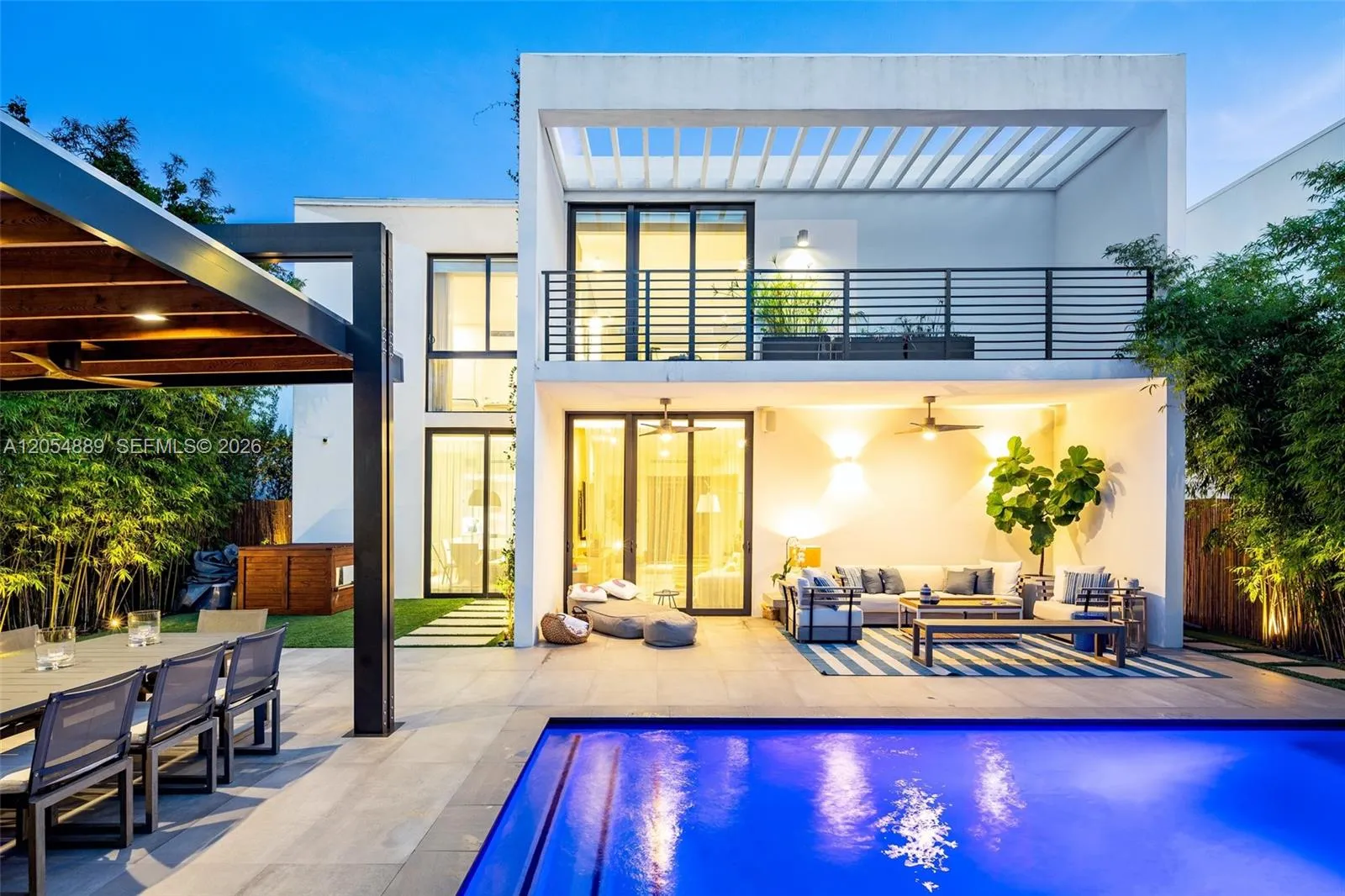 En Renta 8641 Arboretum Lane, Miami, FL 33138, Miami, FL 33138