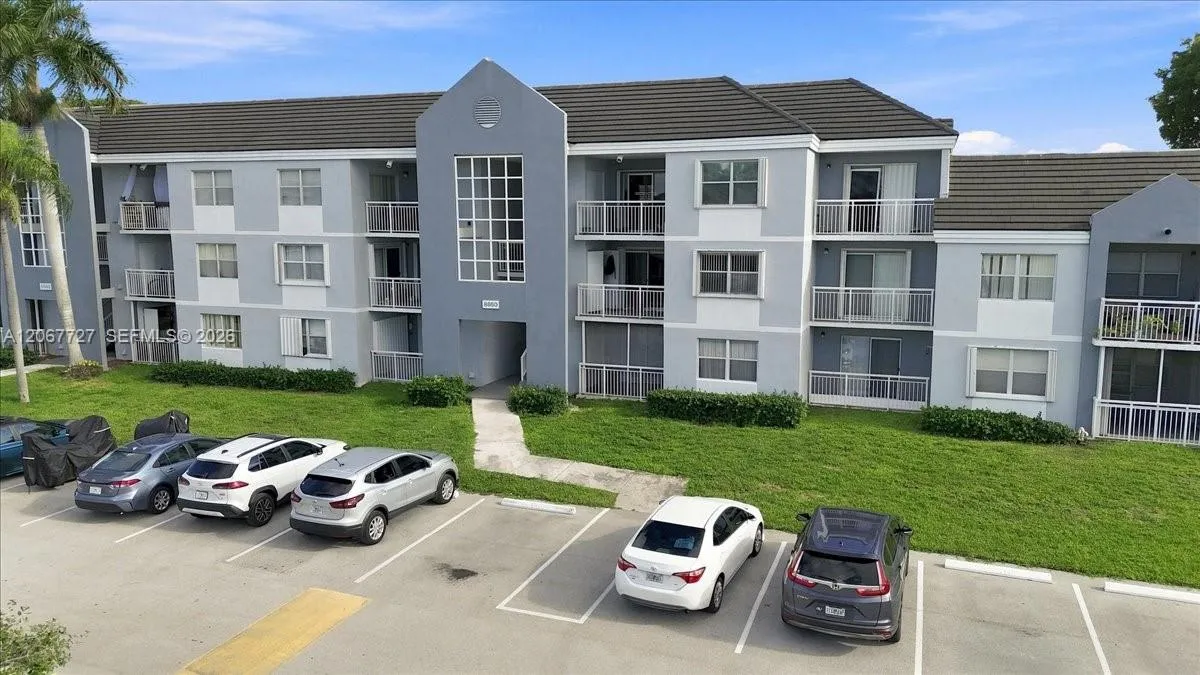 En Venta 8660 SW 212th Street 306, Cutler Bay, FL 33189, Cutler Bay, FL 33189