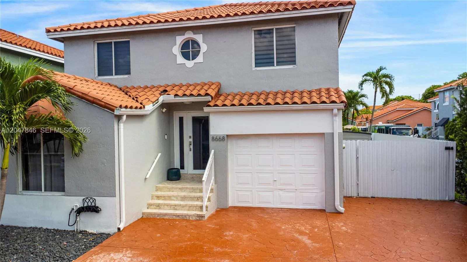 Foto de propiedad en 8668 NW 2nd Terrace, Miami, FL 33126 Miami con MLS# 