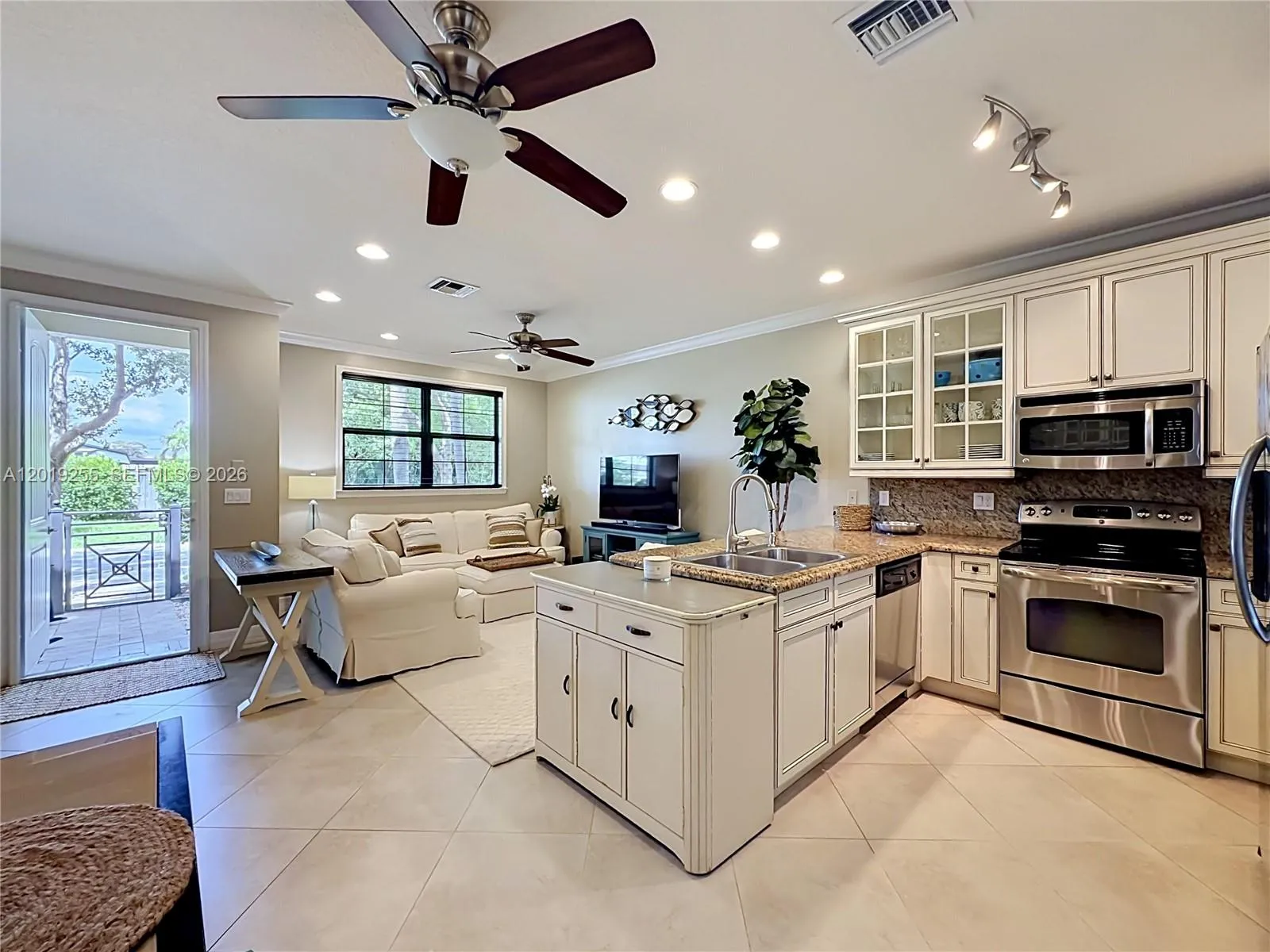 Vendido 867 S Ocean Boulevard, Pompano Beach, FL 33062, Pompano Beach, FL 33062