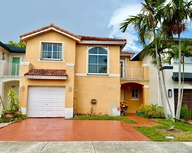 Foto de propiedad en 8694 SW 159th Path 0, Miami, FL 33193 Miami con MLS# 