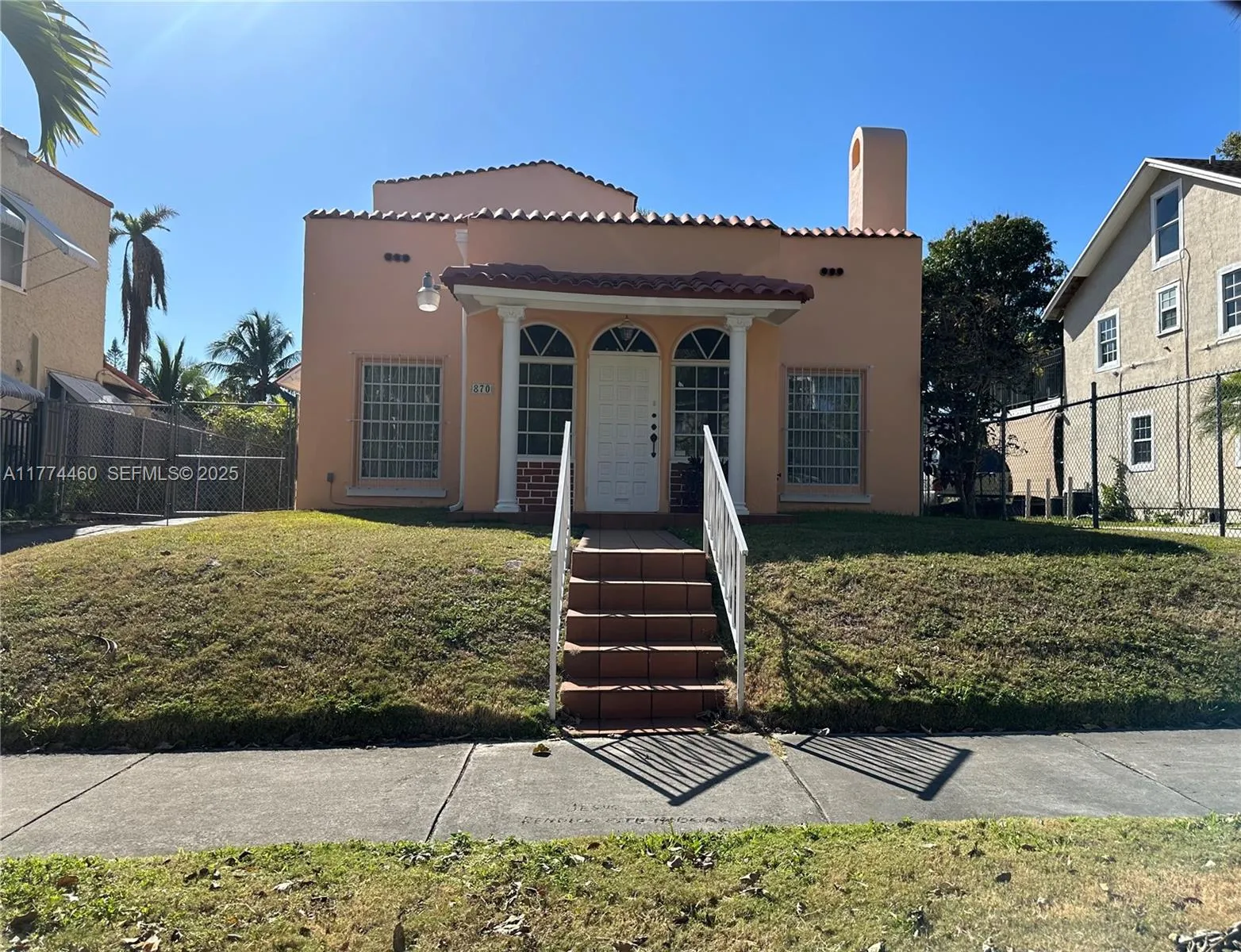 En Venta 870 NW 14th Court, Miami, FL 33125, Miami, FL 33125