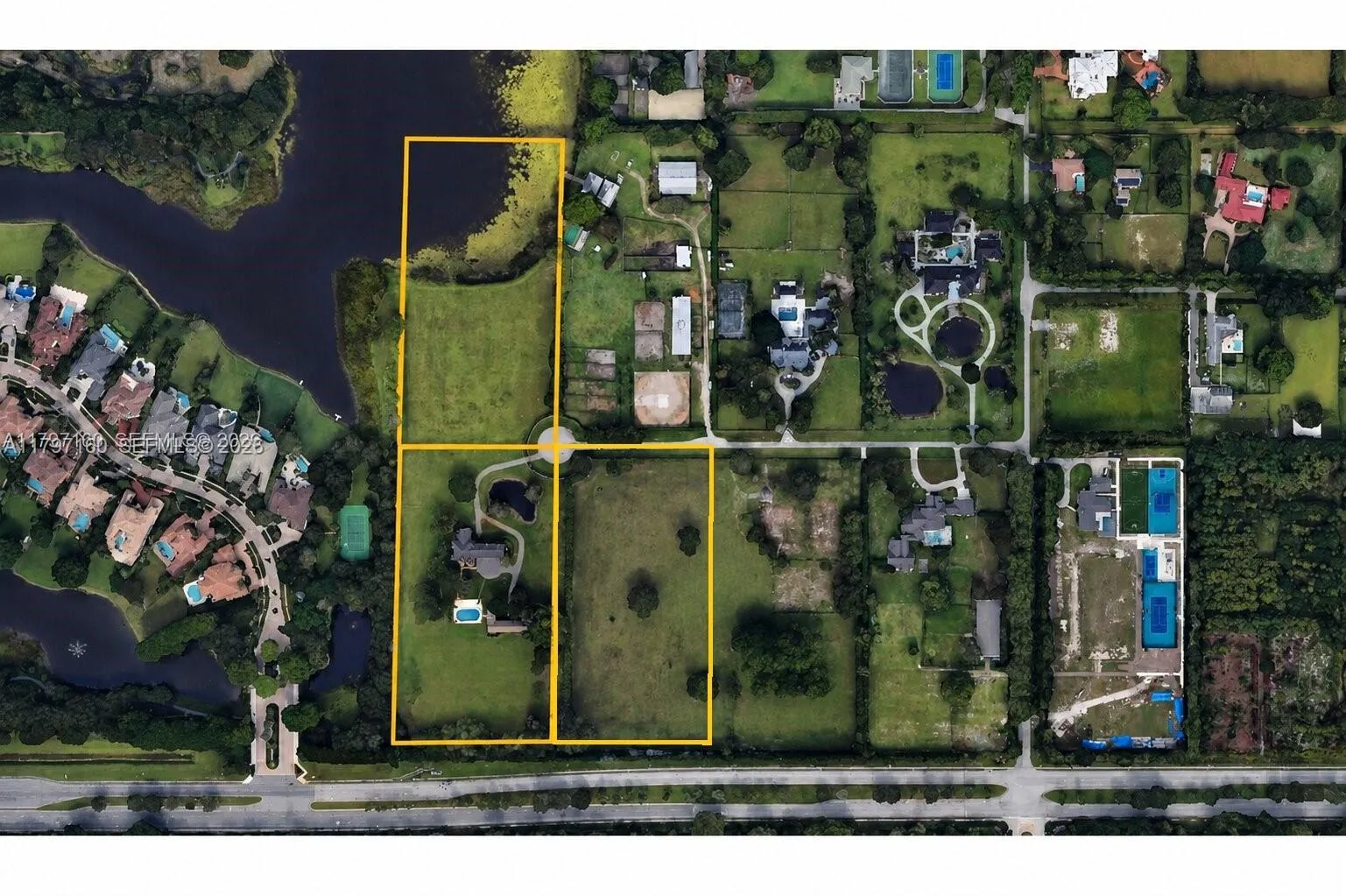 Foto de propiedad en 8700 Surrey Lane, Boca Raton, FL 33496 Boca Raton con MLS# 