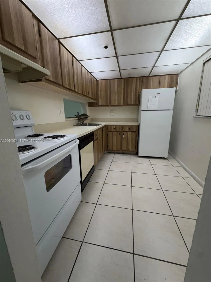 Foto de propiedad en 8700 SW 133rd Ave Road 120, Miami, FL 33183 Miami con MLS# 