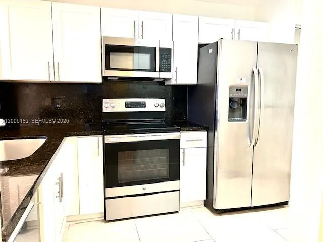 Alquilada 871 NE 207th Terrace 4-101, Miami, FL 33179, Miami, FL 33179
