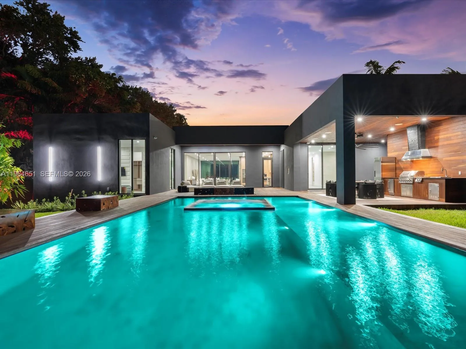En Renta 871 NE 83rd Street, Miami, FL 33138, Miami, FL 33138