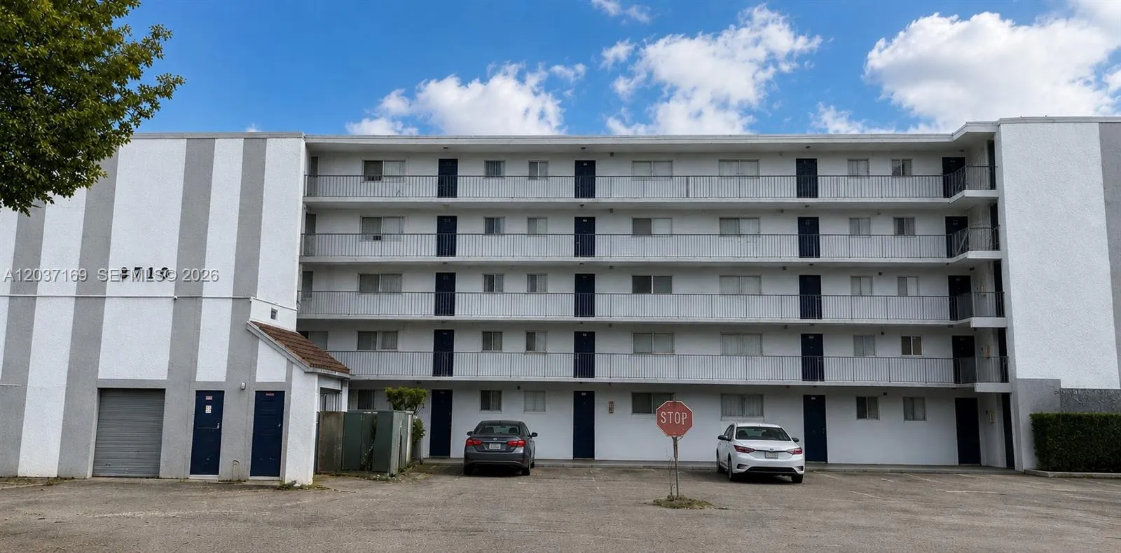 Foto de propiedad en 8710 N Sherman Circle 506, Miramar, FL 33025 Miramar con MLS# 