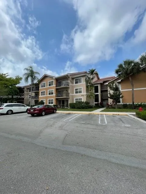 En Renta 8721 Wiles Road 208, Coral Springs, FL 33067, Coral Springs, FL 33067