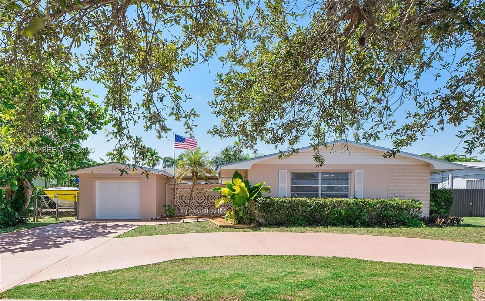 Foto de propiedad en 8740 SW 191st Street, Cutler Bay, FL 33157 Cutler Bay con MLS# 