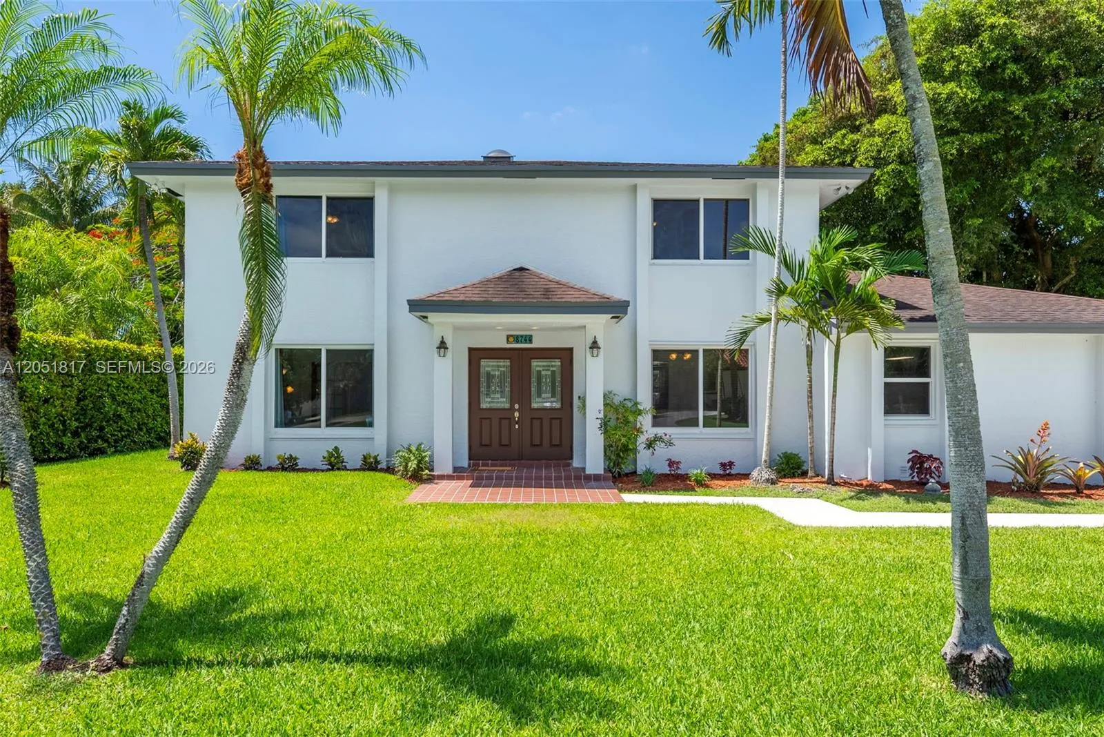 Foto de propiedad en 8744 SW 176th Terrace, Palmetto Bay, FL 33157 Palmetto Bay con MLS# 