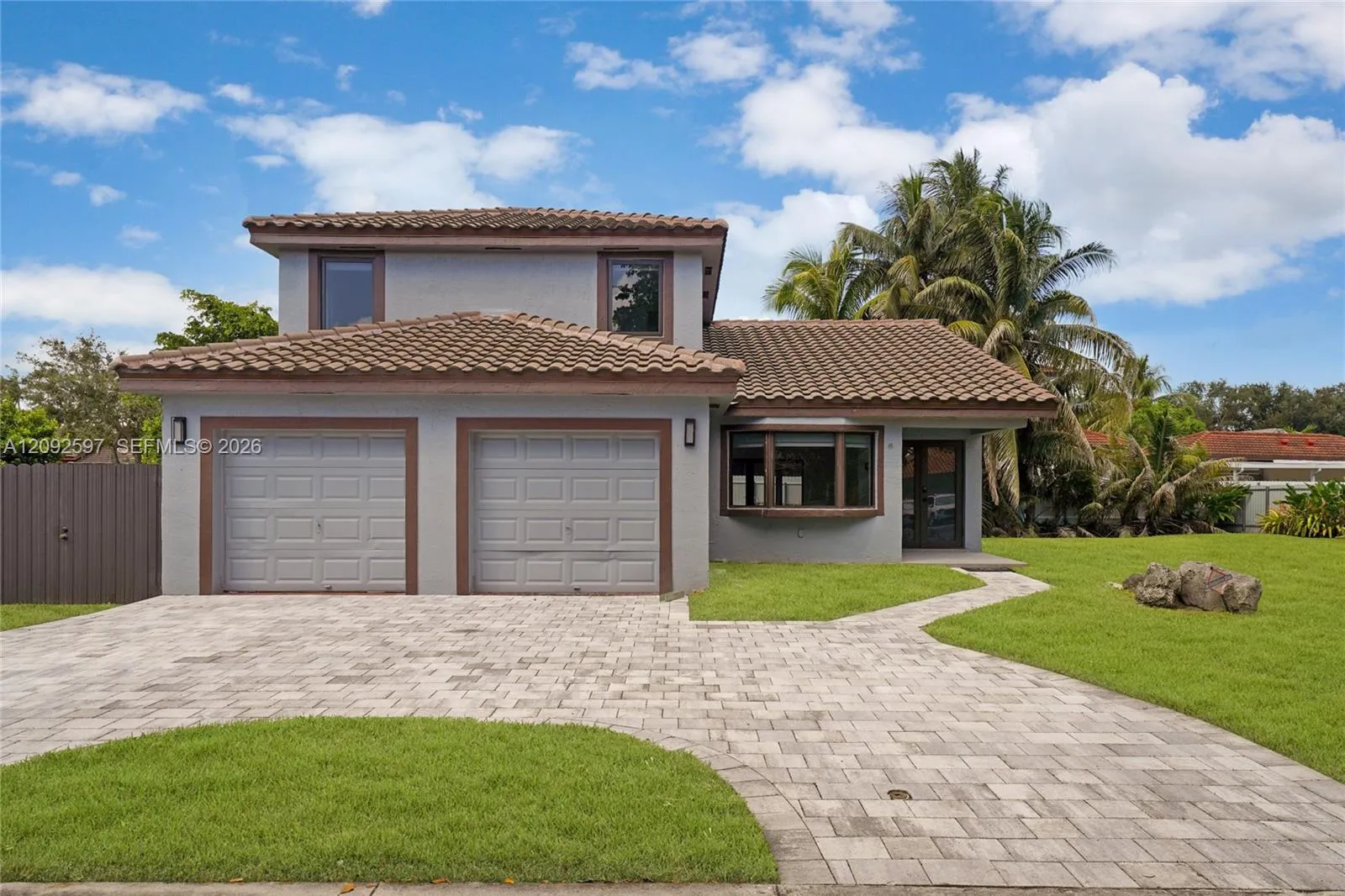 En Venta 8745 NW 150th Terrace, Miami Lakes, FL 33018, Miami Lakes, FL 33018