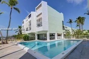 Foto de propiedad en 87455 Old Highway 247, Islamorada, FL 33036 Islamorada con MLS# 