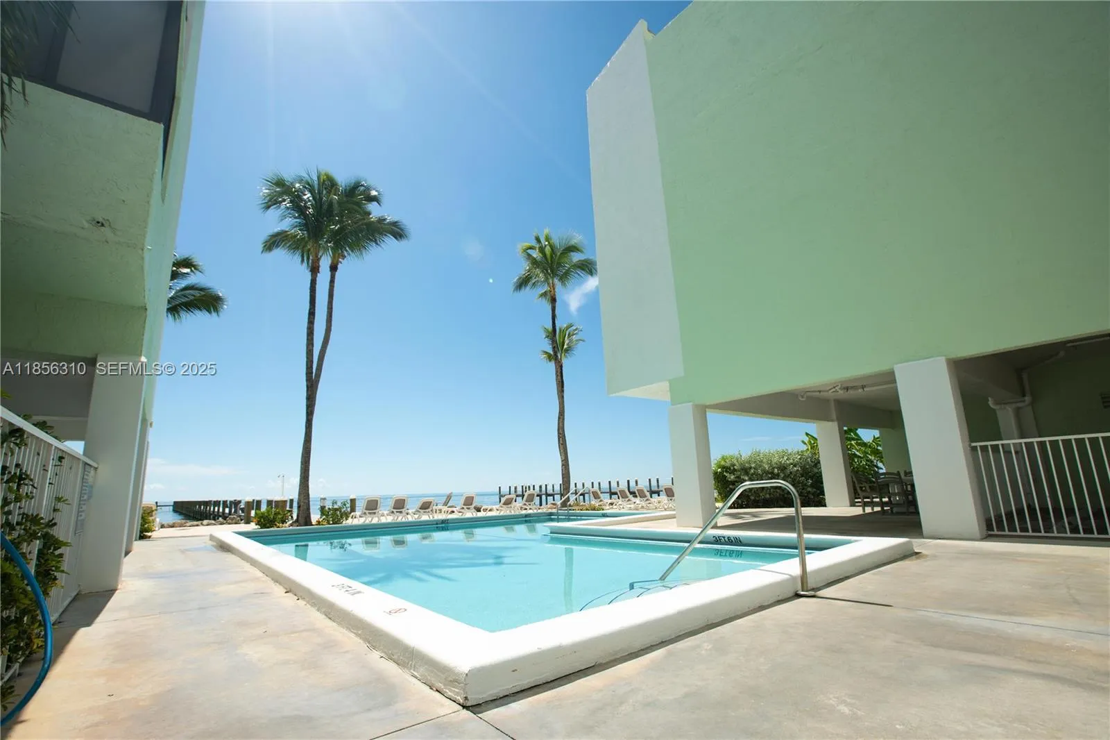 Foto de propiedad en 87455 Old Highway 248, Plantation Key, FL 33036 Plantation Key con MLS# 