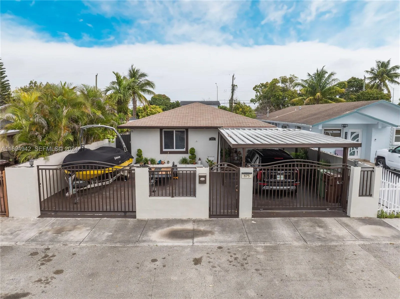 En Venta 875 E 29th Street, Hialeah, FL 33013, Hialeah, FL 33013