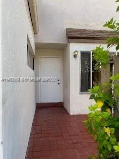 En Venta 879 NW 81st Way 4, Plantation, FL 33324, Plantation, FL 33324