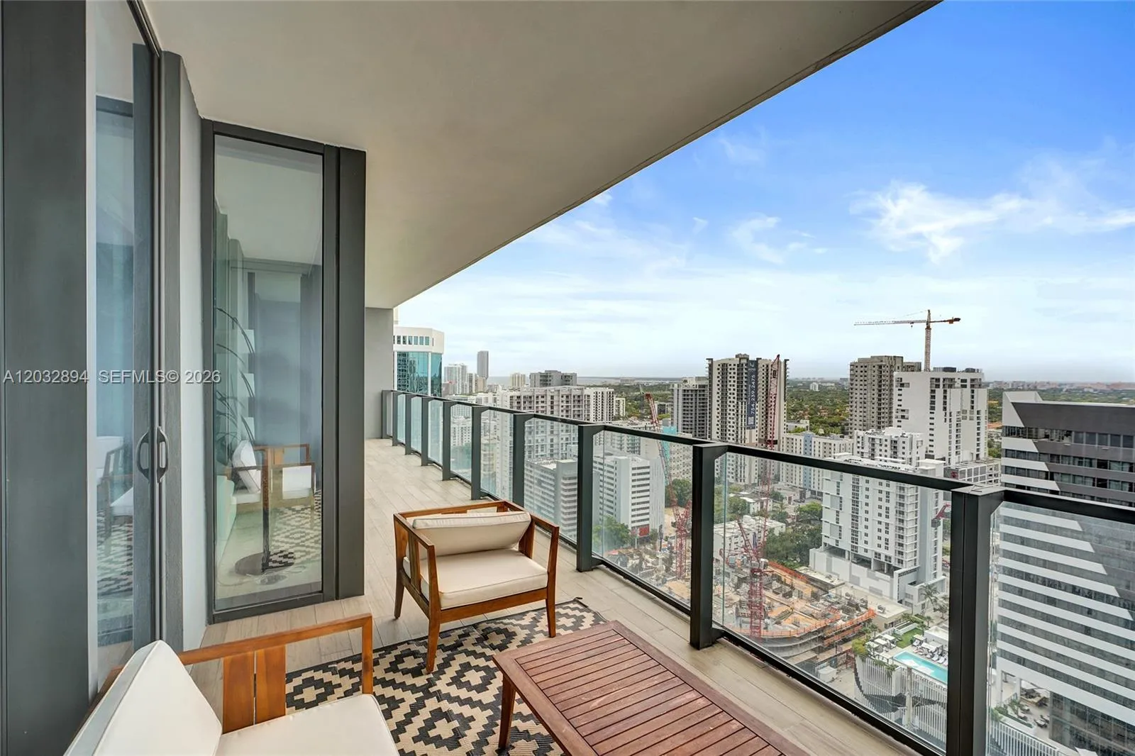 Foto de propiedad en 88 SW 7th Street 2210, Miami, FL 33130 Miami con MLS#