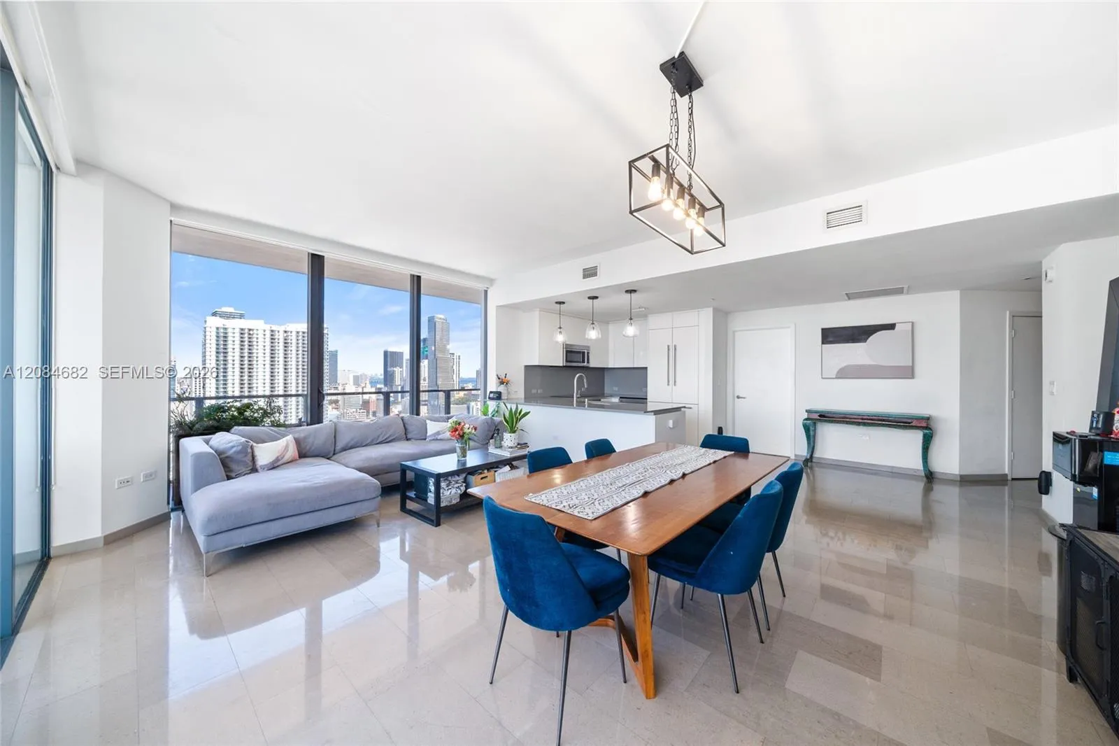 En Renta 88 SW 7th Street 2312, Miami, FL 33130, Miami, FL 33130