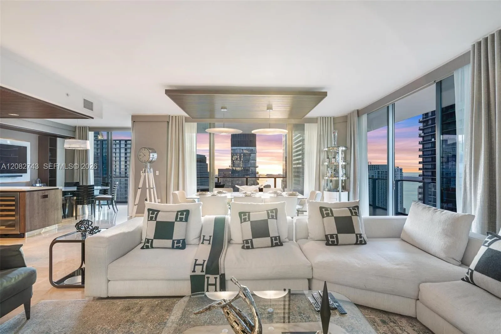 Foto de propiedad en 88 SW 7th Street 3801, Miami, FL 33130 Miami con MLS#