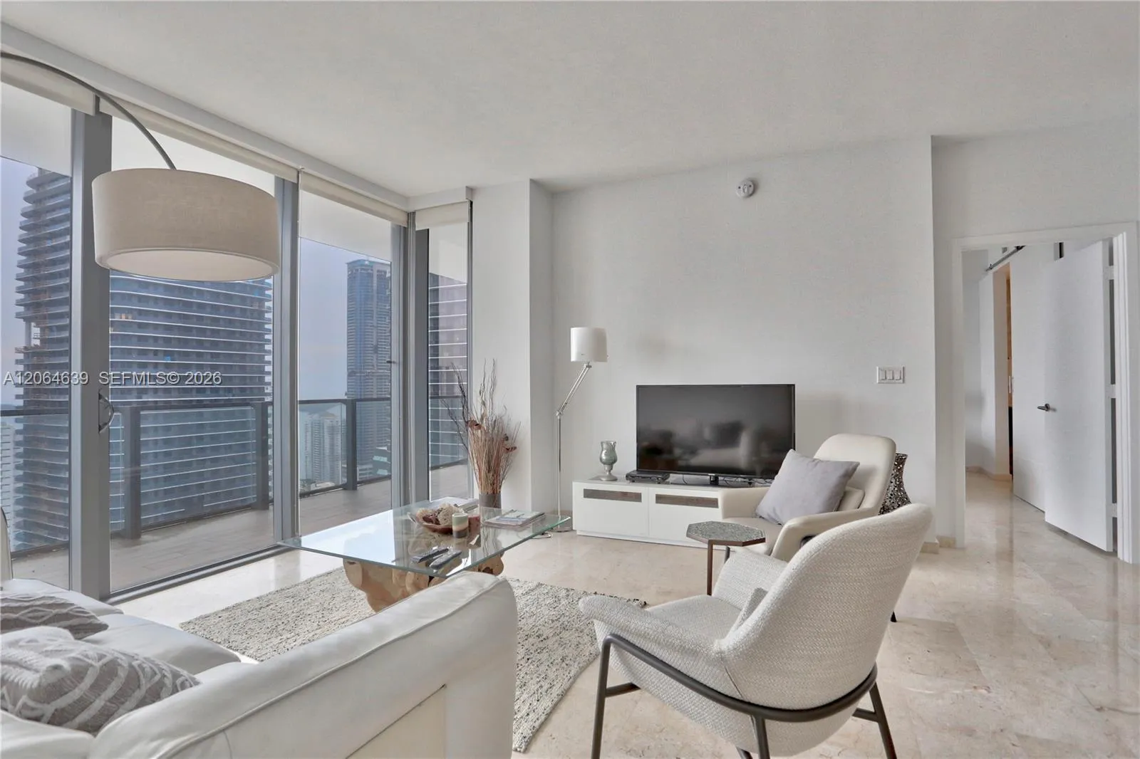 Foto de propiedad en 88 SW 7th Street 3805, Miami, FL 33130 Miami con MLS#