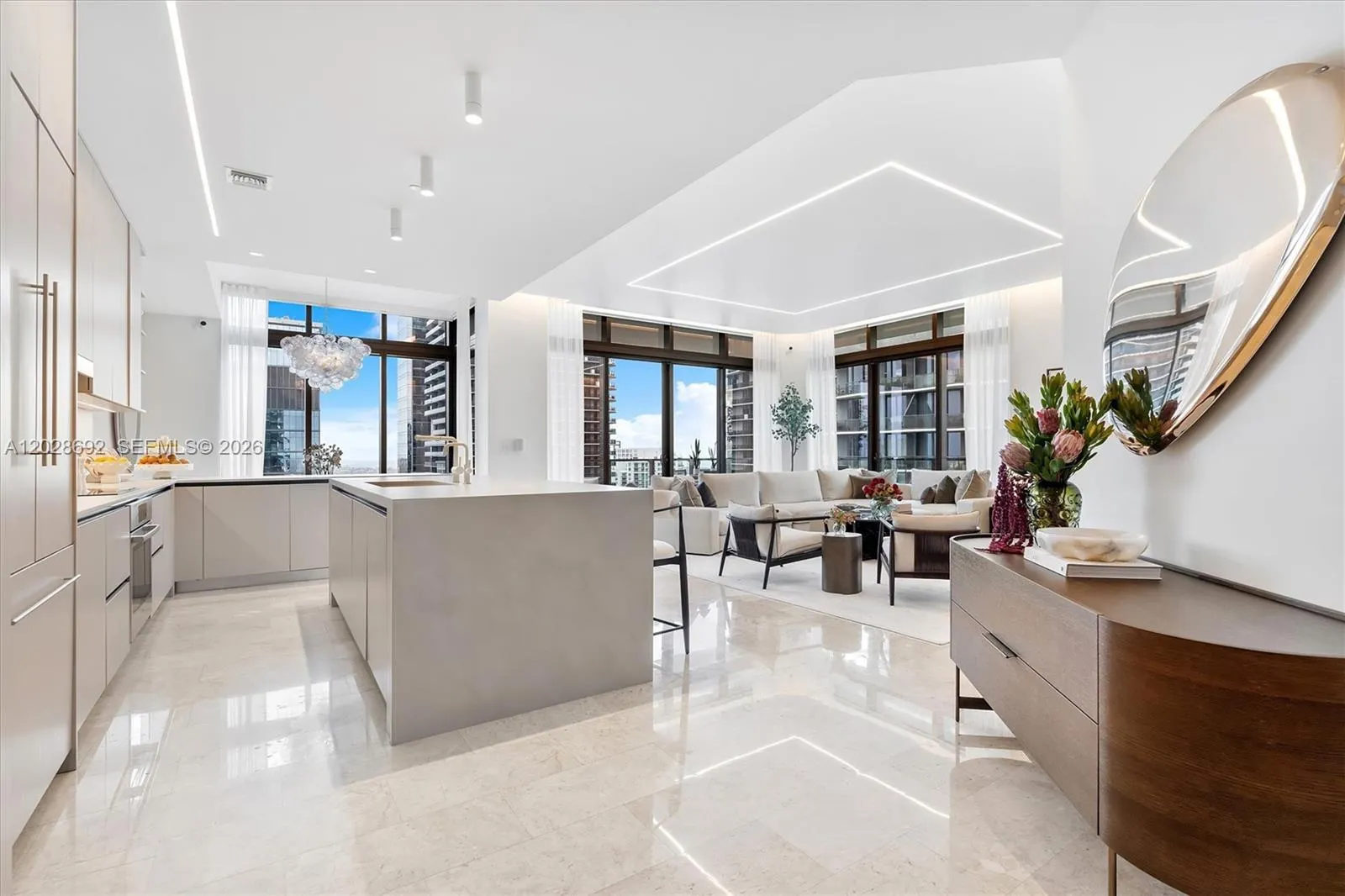 En Venta 88 SW 7th Street 4001, Miami, FL 33130, Miami, FL 33130