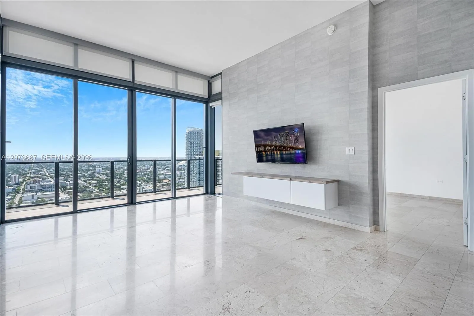 En Venta 88 SW 7th Street 4004, Miami, FL 33130, Miami, FL 33130
