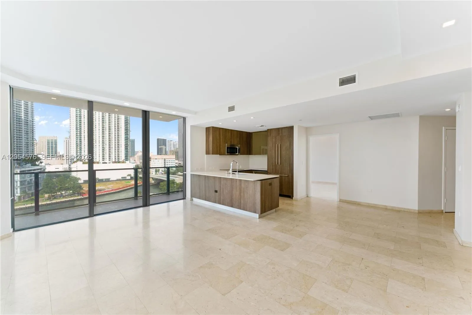 Foto de propiedad en 88 SW 7th Street 712, Miami, FL 33130 Miami con MLS#