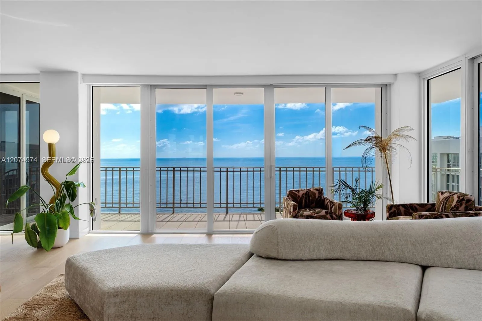 Foto de propiedad en 881 Ocean Drive 10A, Key Biscayne, FL 33149 Key Biscayne con MLS# 