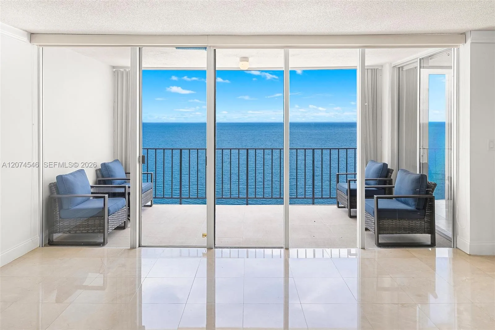 Foto de propiedad en 881 Ocean Drive 16F, Key Biscayne, FL 33149 Key Biscayne con MLS# 