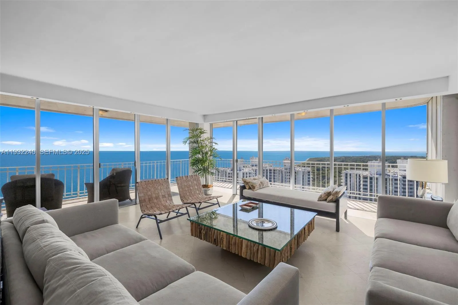 Foto de propiedad en 881 Ocean Drive 20A, Key Biscayne, FL 33149 Key Biscayne con MLS# 