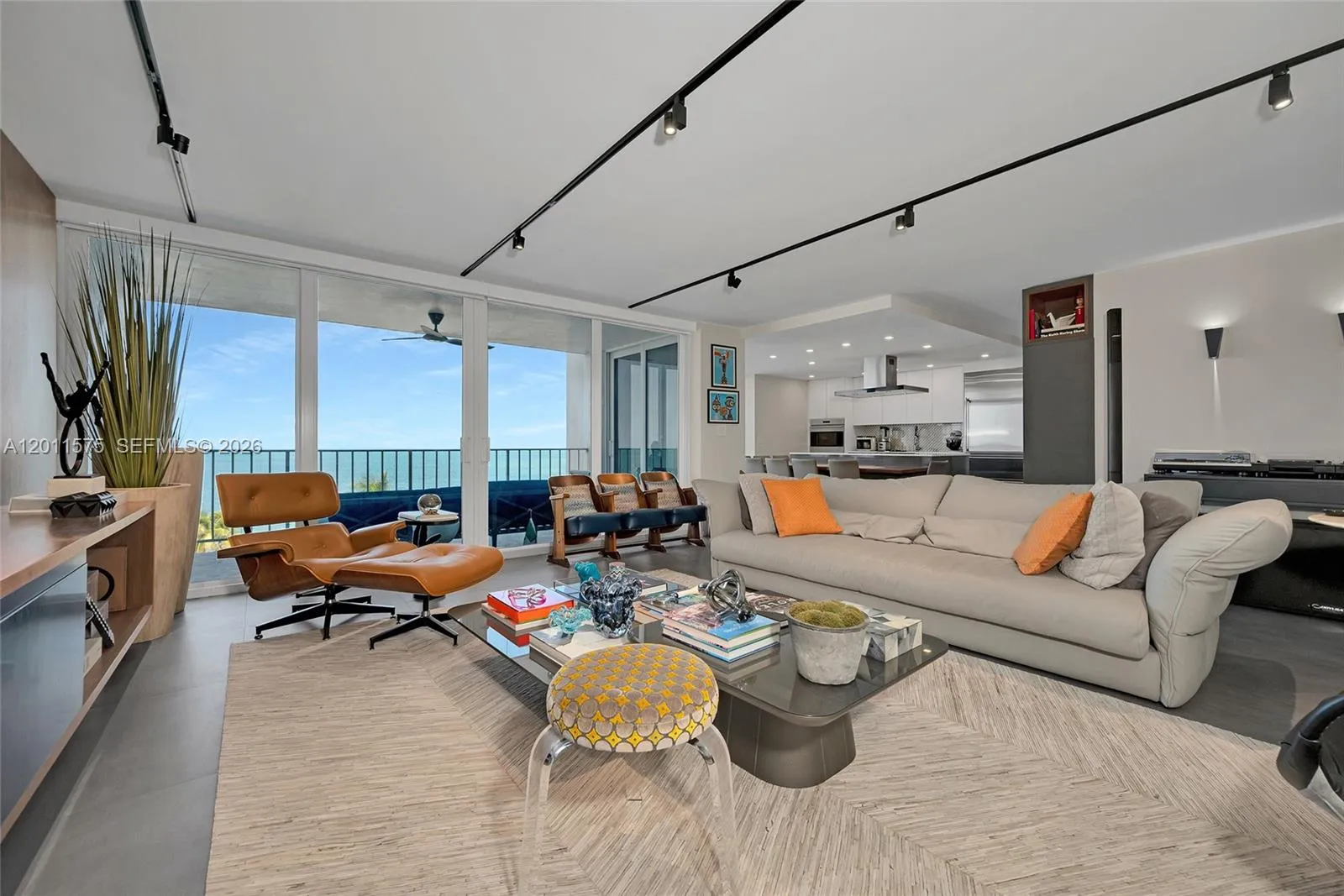 Foto de propiedad en 881 Ocean Drive 7D, Key Biscayne, FL 33149 Key Biscayne con MLS# 