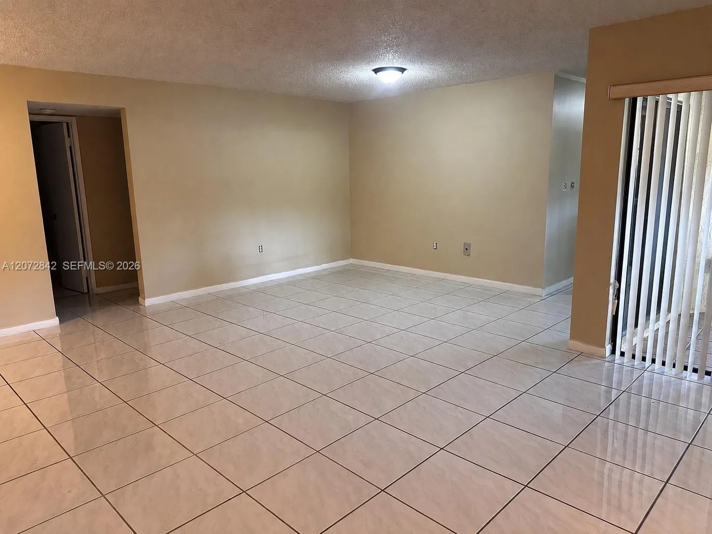 Foto de propiedad en 8810 SW 123rd Court M110, Miami, FL 33186 Miami con MLS# 