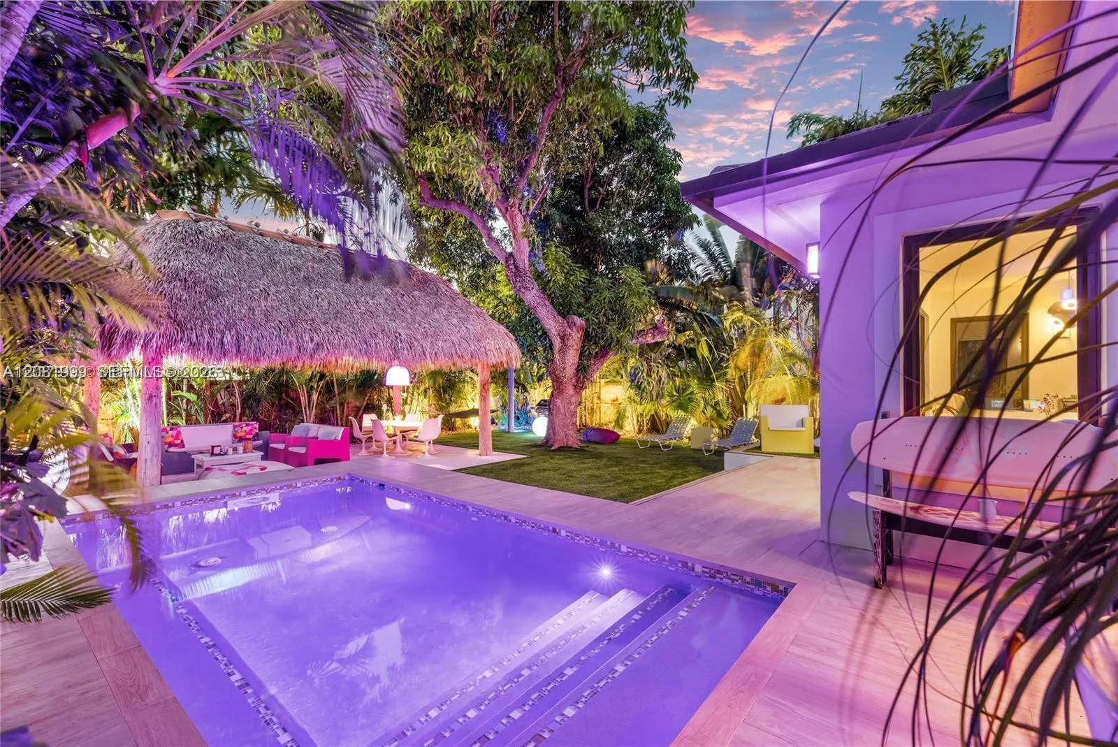 En Venta 8818 Carlyle Avenue, Surfside, FL 33154, Surfside, FL 33154