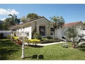 Foto de propiedad en 882 Garnet Circle 882, Weston, FL 33326 Weston con MLS# 