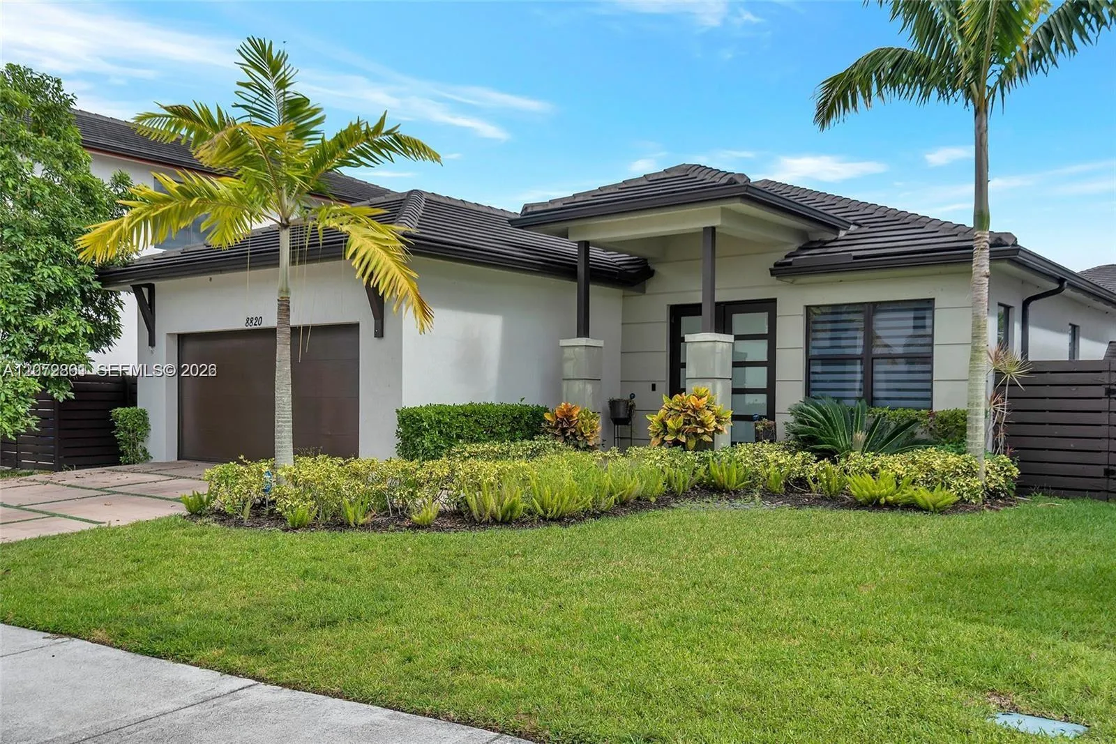 Foto de propiedad en 8820 NW 155th Terrace 0, Miami Lakes, FL 33018 Miami Lakes con MLS# 