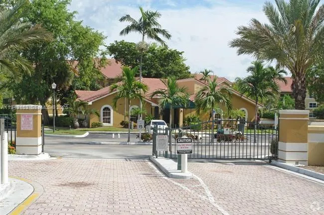 Foto de propiedad en 8821 Wiles Road 101, Coral Springs, FL 33067 Coral Springs con MLS# 