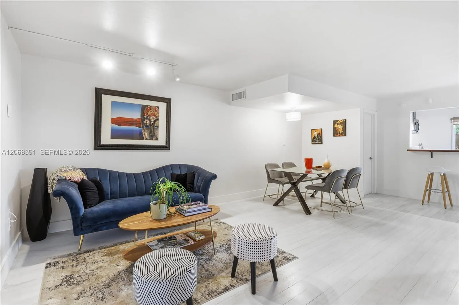 Foto de propiedad en 8823 NE 4th Ave Road 8823, Miami Shores, FL 33138 Miami Shores con MLS# 