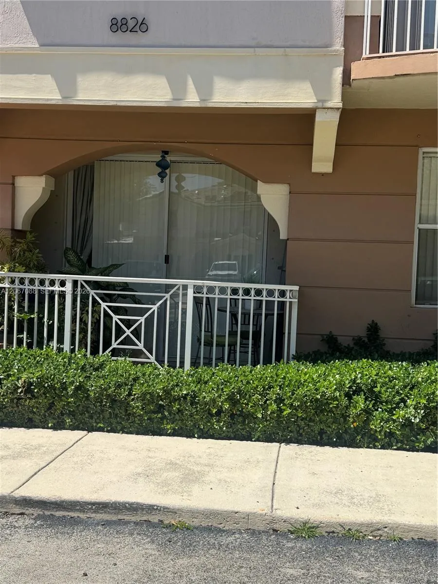 En Venta 8826 W Flagler Street 115, Miami, FL 33174, Miami, FL 33174