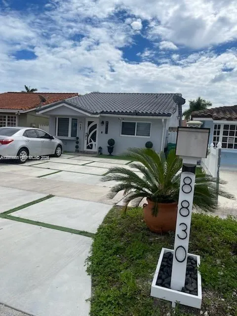 Foto de propiedad en 8830 NW 115th Street 0, Hialeah Gardens, FL 33018 Hialeah Gardens con MLS# 
