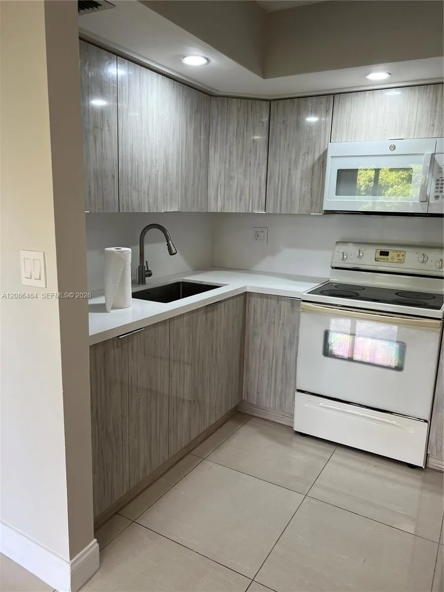 En Renta 8830 SW 123rd Court I404, Miami, FL 33186, Miami, FL 33186