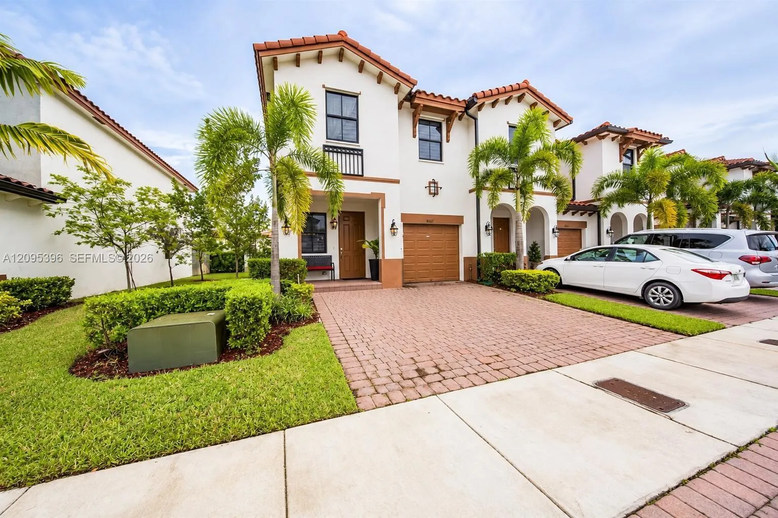 En Venta 8837 NW 102nd Court, Doral, FL 33178, Doral, FL 33178