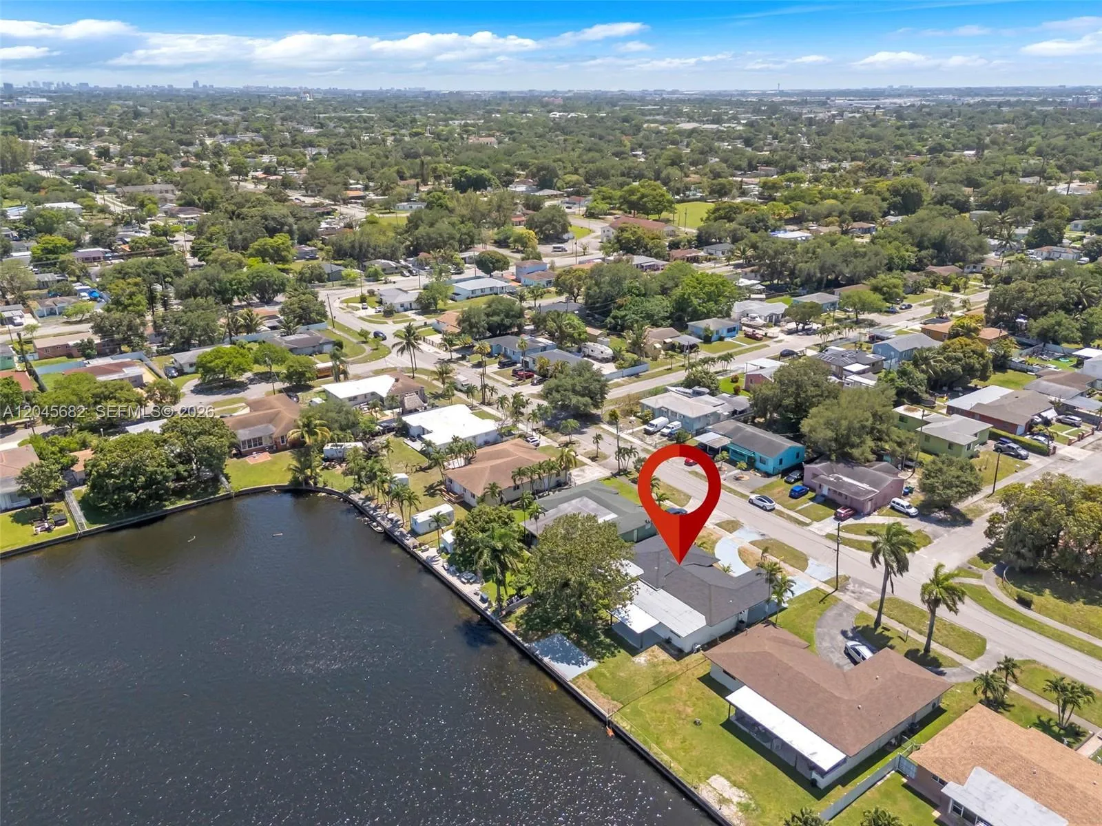 Vendido 8841 NW 14th Avenue, Miami, FL 33147, Miami, FL 33147