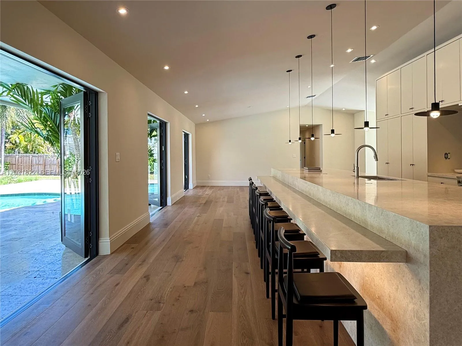 Foto de propiedad en 8845 SW 176th Terrace, Palmetto Bay, FL 33157 Palmetto Bay con MLS# 