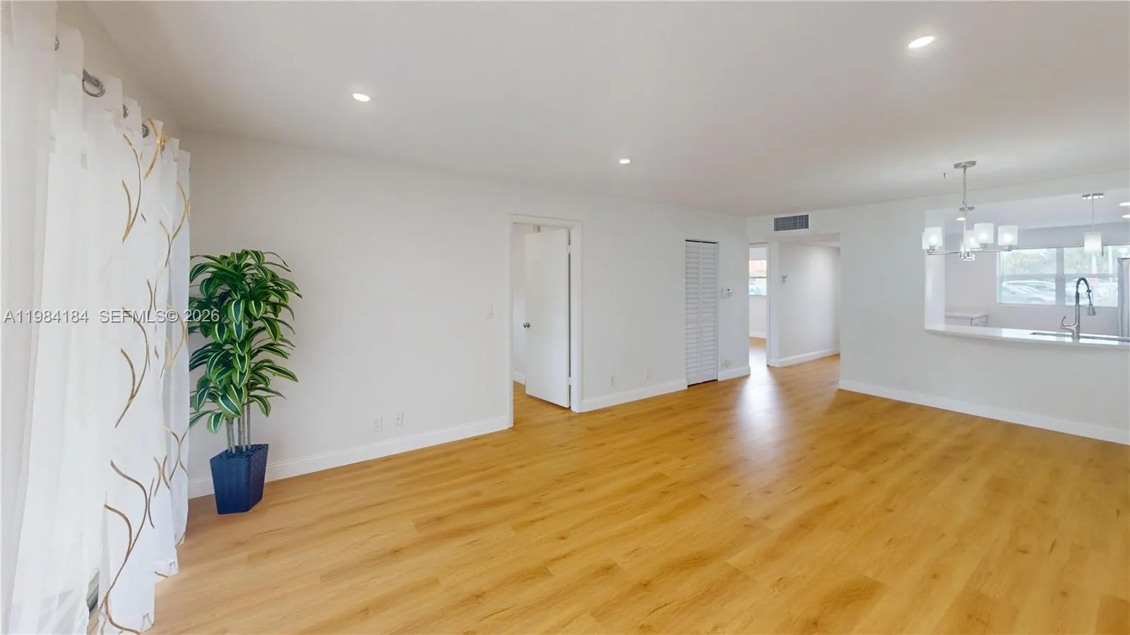 Foto de propiedad en 8846 W Mcnab Road 106, Tamarac, FL 33321 Tamarac con MLS# 