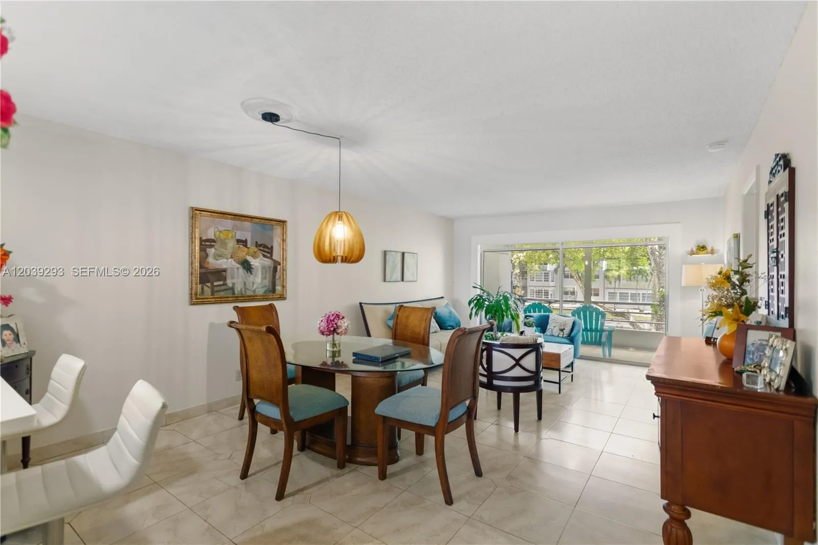 Foto de propiedad en 8846 W Mcnab Road 206, Tamarac, FL 33321 Tamarac con MLS# 