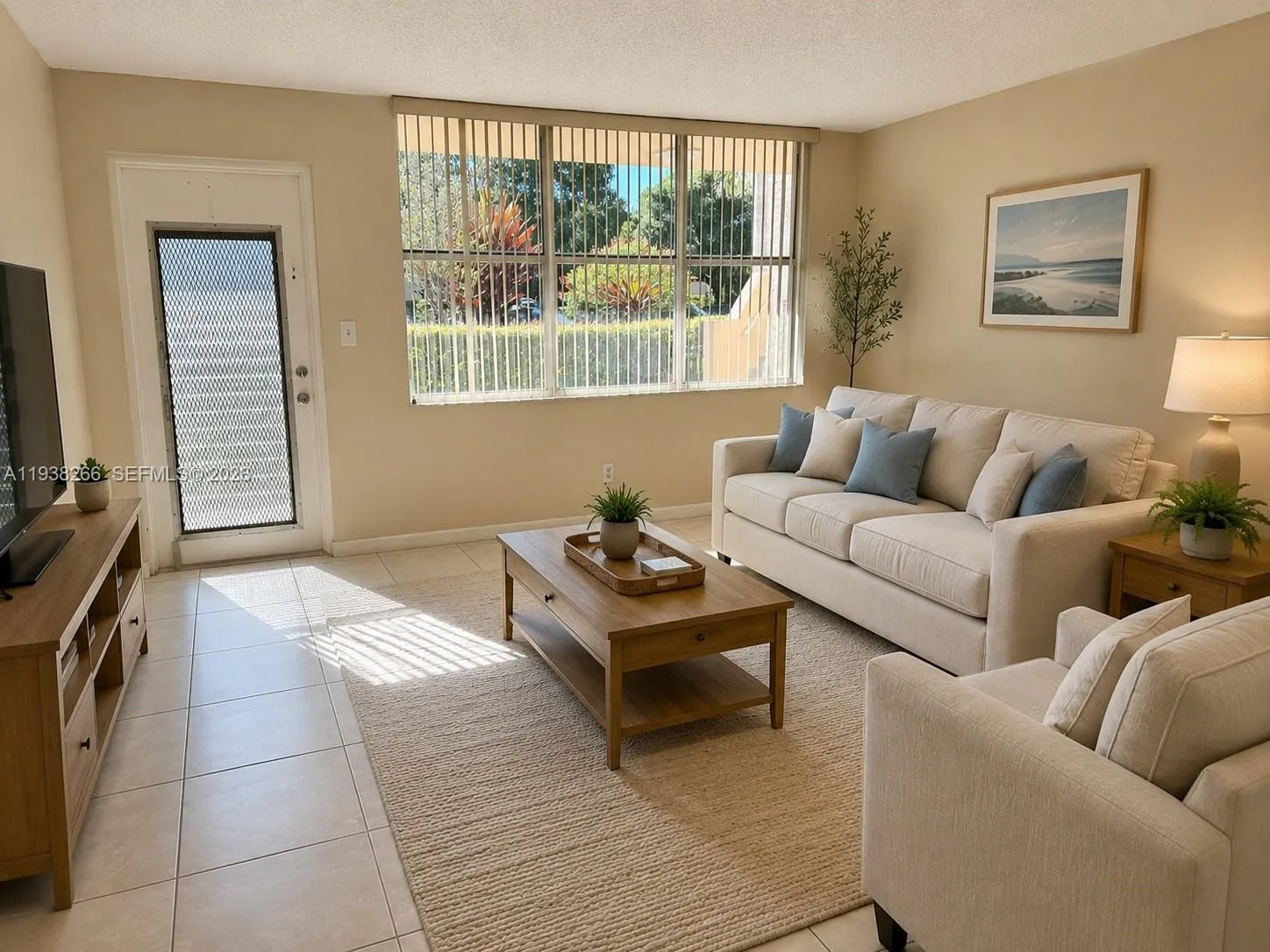 Foto de propiedad en 8851 Sunrise Lakes Boulevard 112, Sunrise, FL 33322 Sunrise con MLS# 