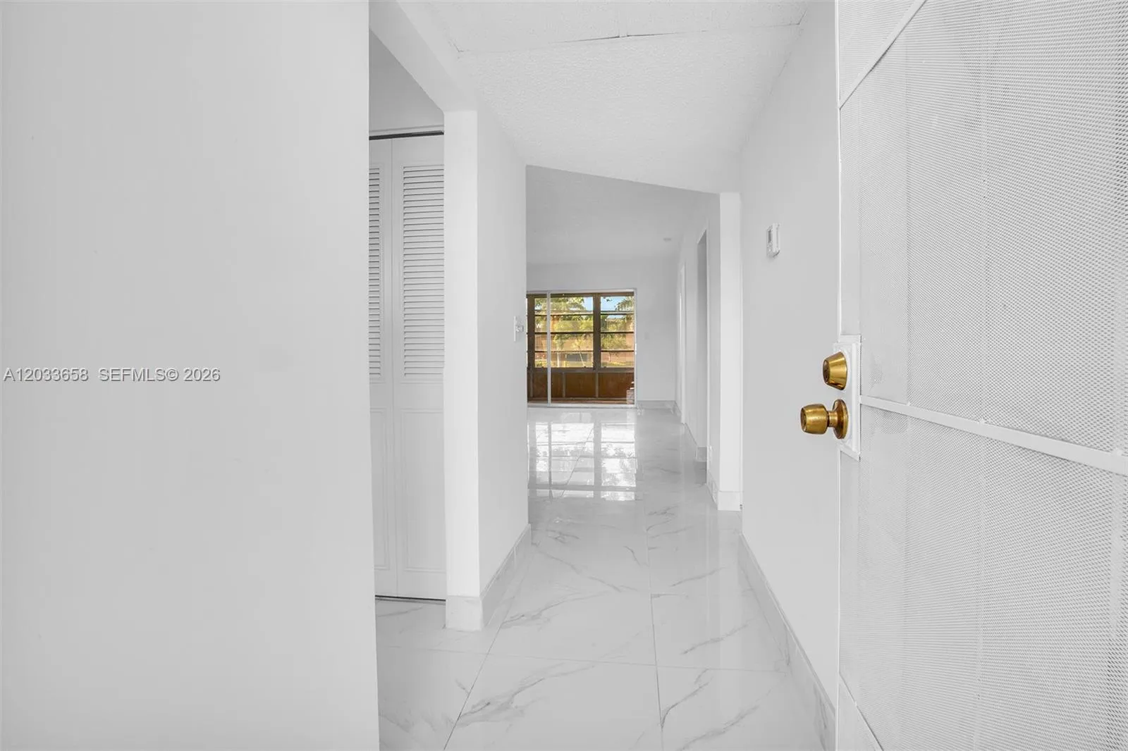 Foto de propiedad en 8852 W Mcnab Road 205, Tamarac, FL 33321 Tamarac con MLS# 