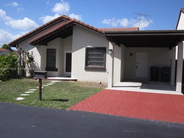 En Renta 8853 SW 112 Place, Miami, FL 33176, Miami, FL 33176