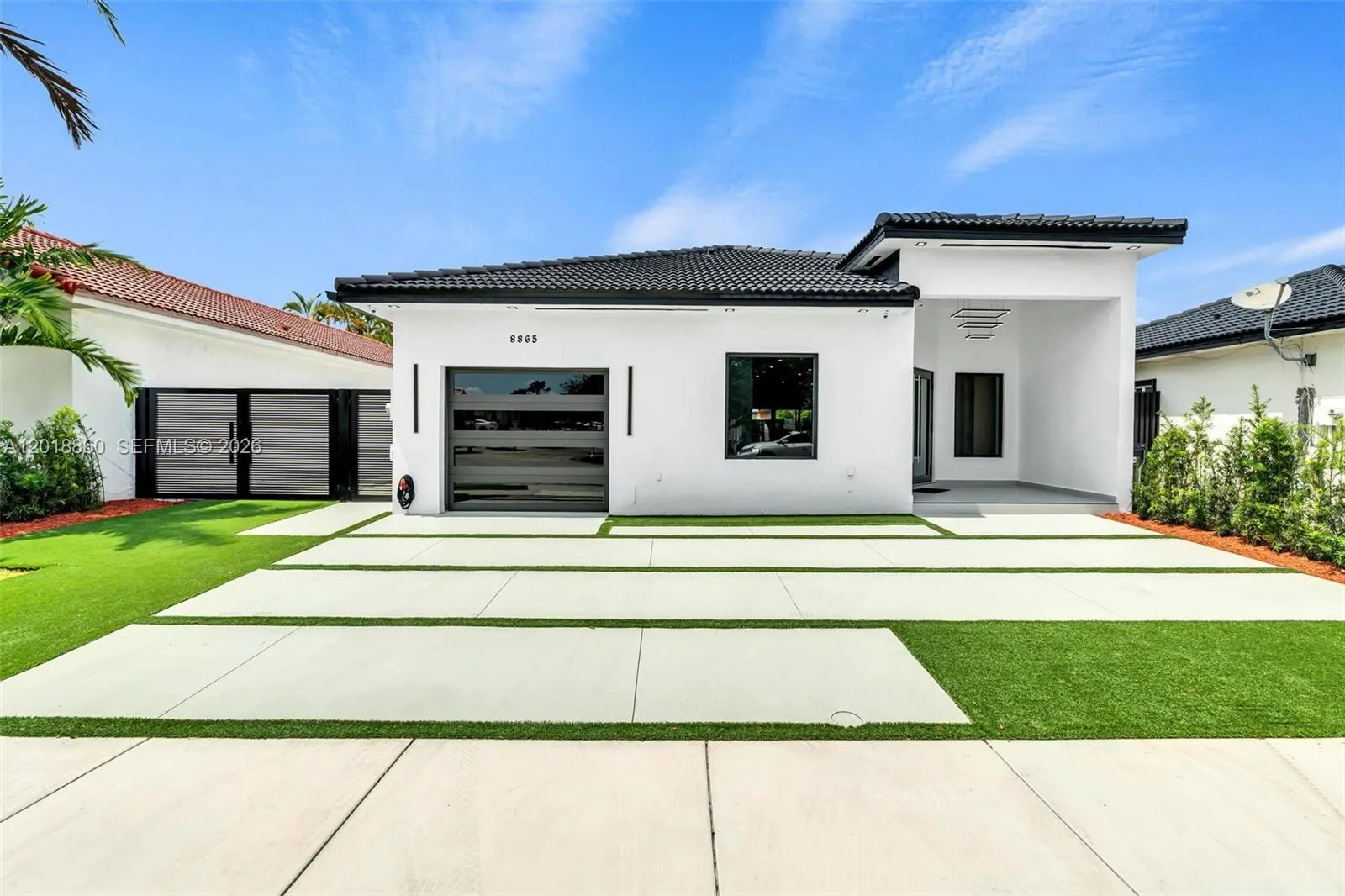 Foto de propiedad en 8865 NW 148th Terrace, Miami Lakes, FL 33018 Miami Lakes con MLS# 