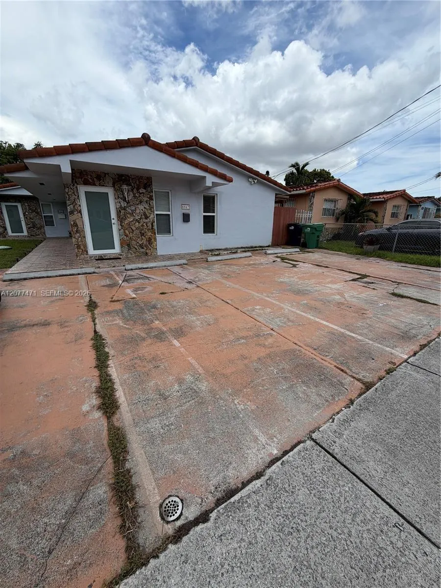 En Renta 8867 SW 25th Street 8867, Miami, FL 33165, Miami, FL 33165