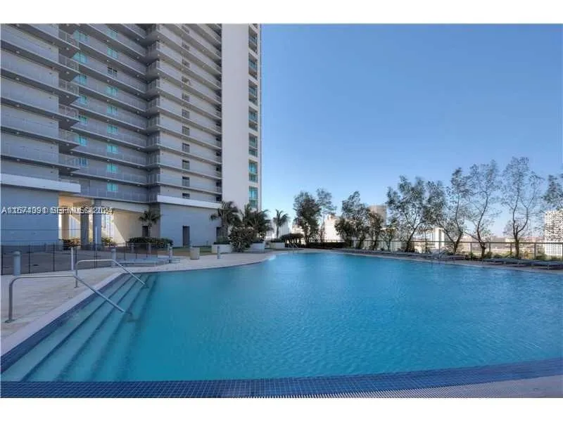 Foto de propiedad en 888 Biscayne Boulevard 1811, Miami, FL 33132 Miami con MLS# 